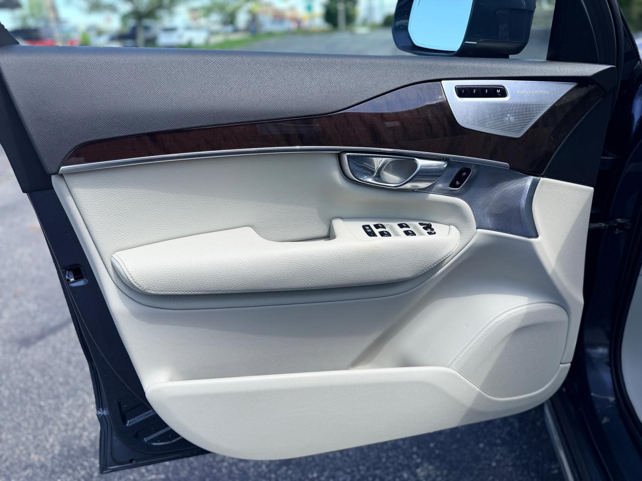 Volvo XC90 T6 Momentum AWD 2018