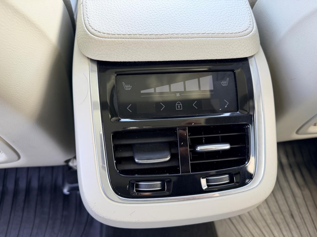 Volvo XC90 T6 Momentum AWD 2018