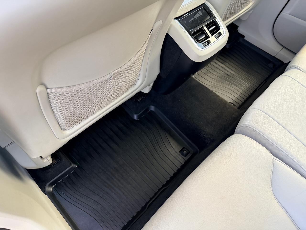 Volvo XC90 T6 Momentum AWD 2018