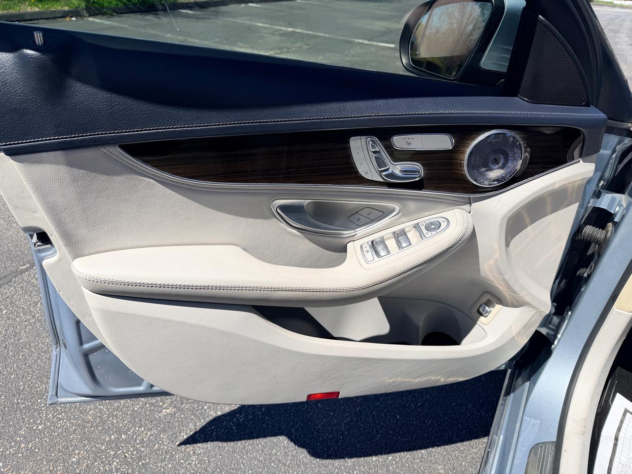 Mercedes-Benz C-Class C300 4MATIC Sedan 2015