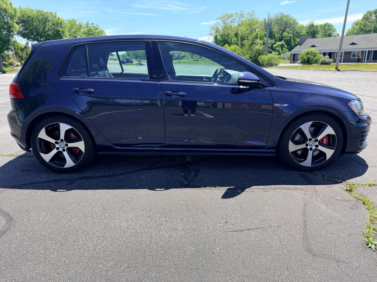 Volkswagen Golf GTI SE 6A 4-Door 2017