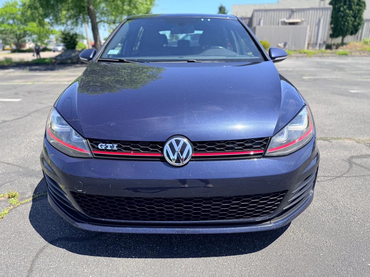 Volkswagen Golf GTI SE 6A 4-Door 2017