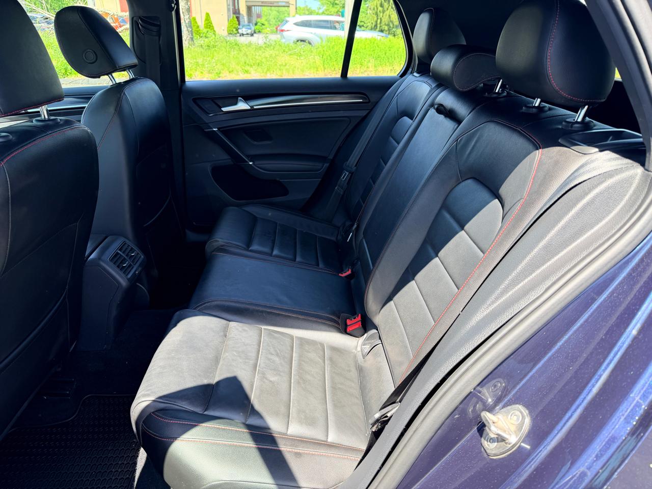 Volkswagen Golf GTI SE 6A 4-Door 2017
