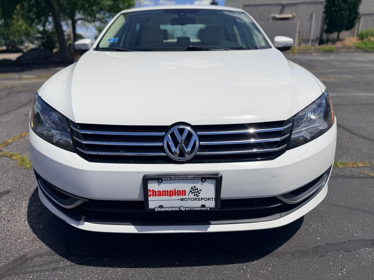 Volkswagen Passat 2.5L SE AT 2013