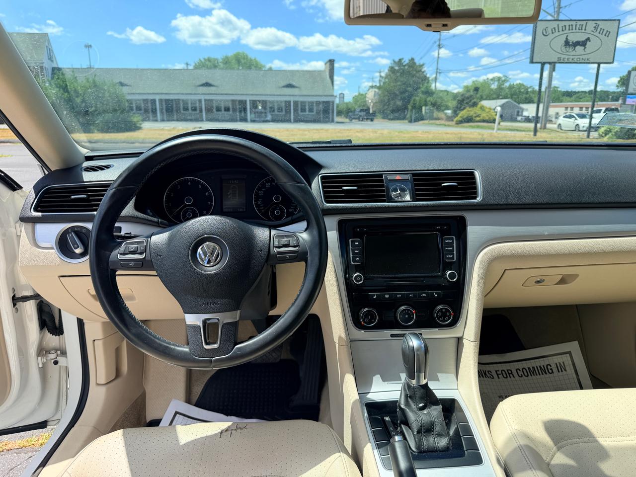 Volkswagen Passat 2.5L SE AT 2013