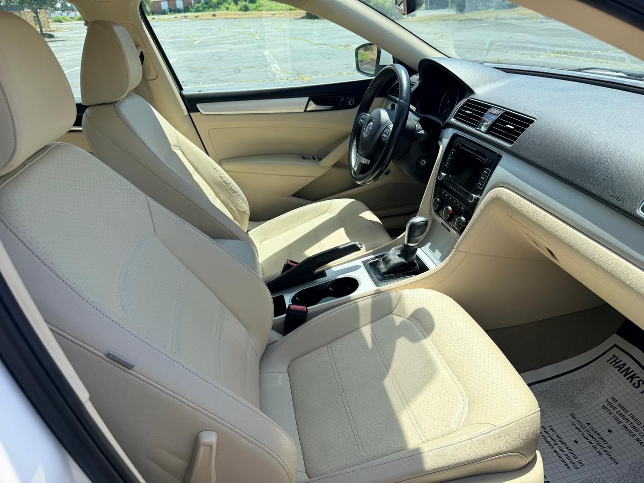 Volkswagen Passat 2.5L SE AT 2013