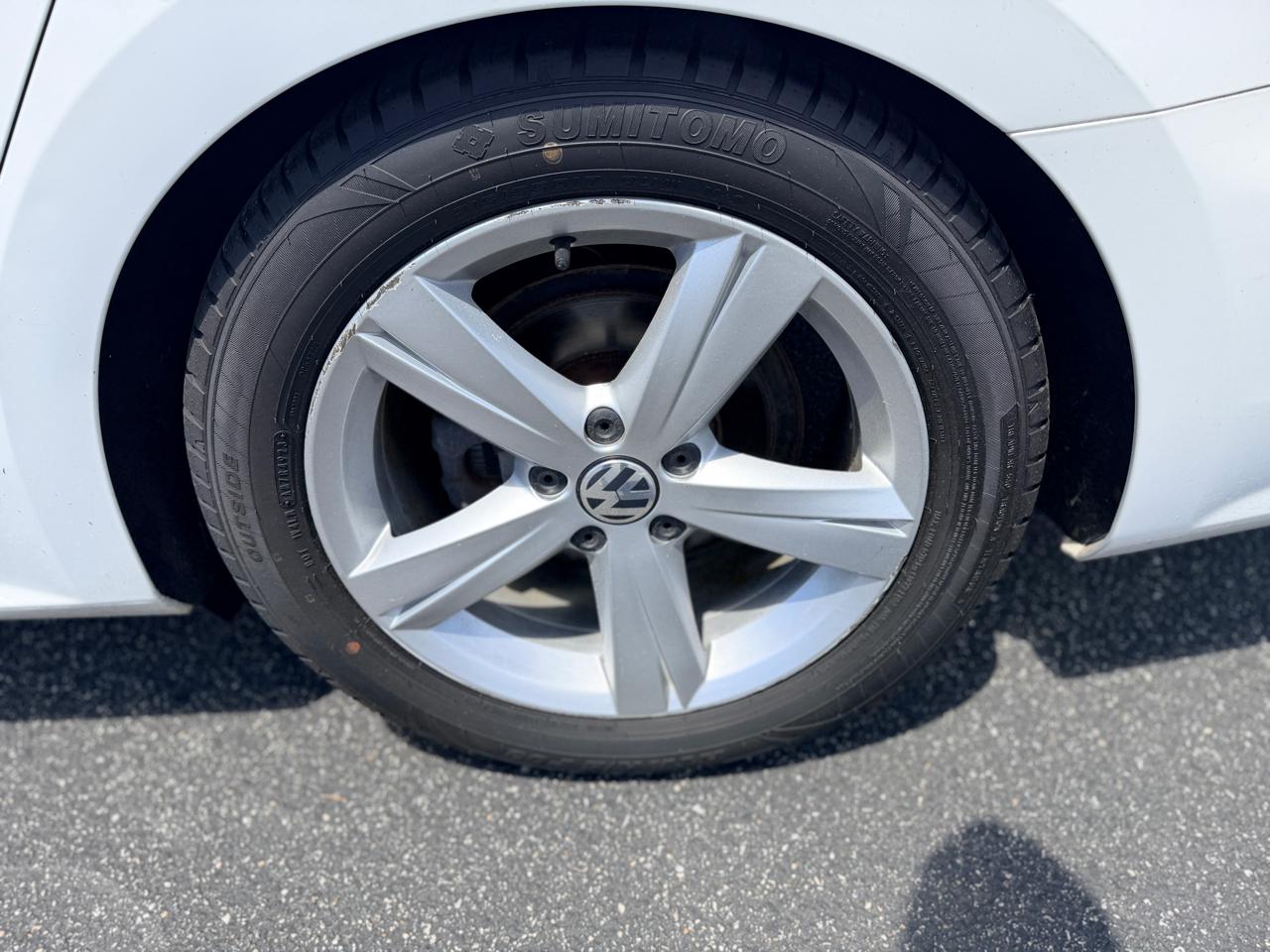 Volkswagen Passat 2.5L SE AT 2013