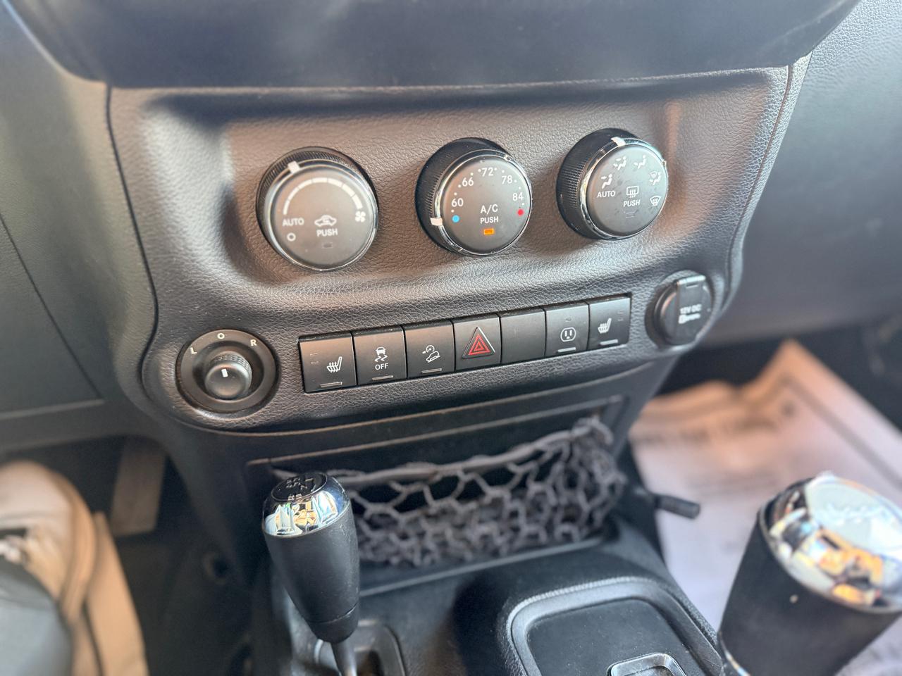 2016 Jeep Wrangler Unlimited Rubicon - Photo 25