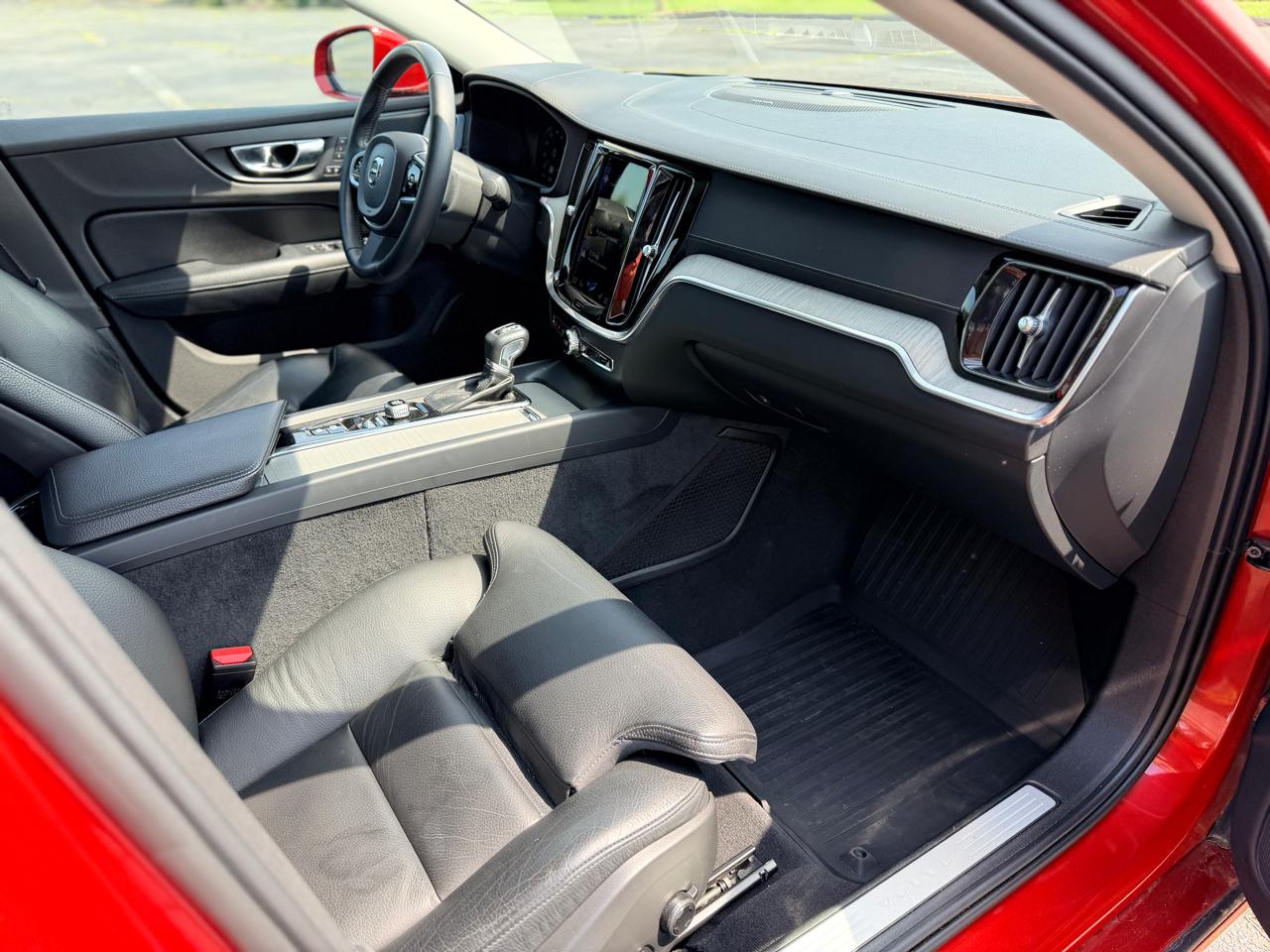 Volvo S60 T6 Momentum AWD 2020