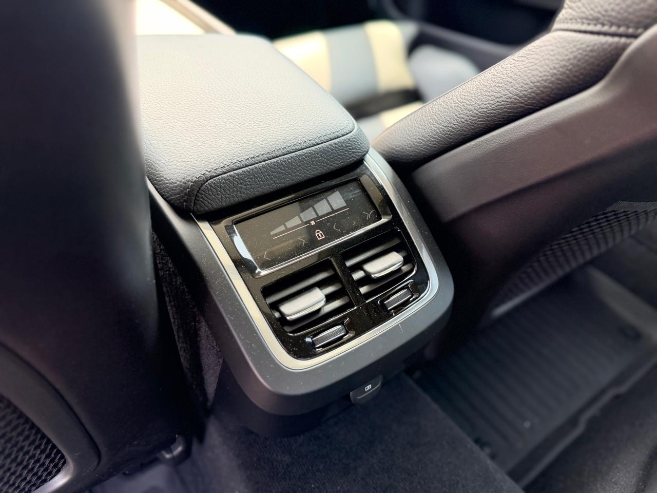 Volvo S60 T6 Momentum AWD 2020