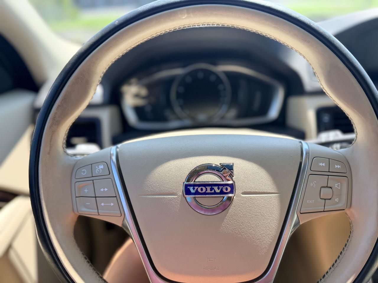 Volvo XC70 3.0 Platinum 4WD 2015