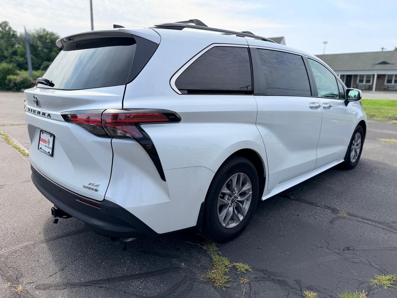 Toyota Sienna XLE 7-Passenger AWD 2022