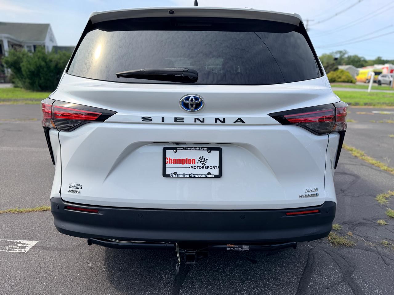Toyota Sienna XLE 7-Passenger AWD 2022