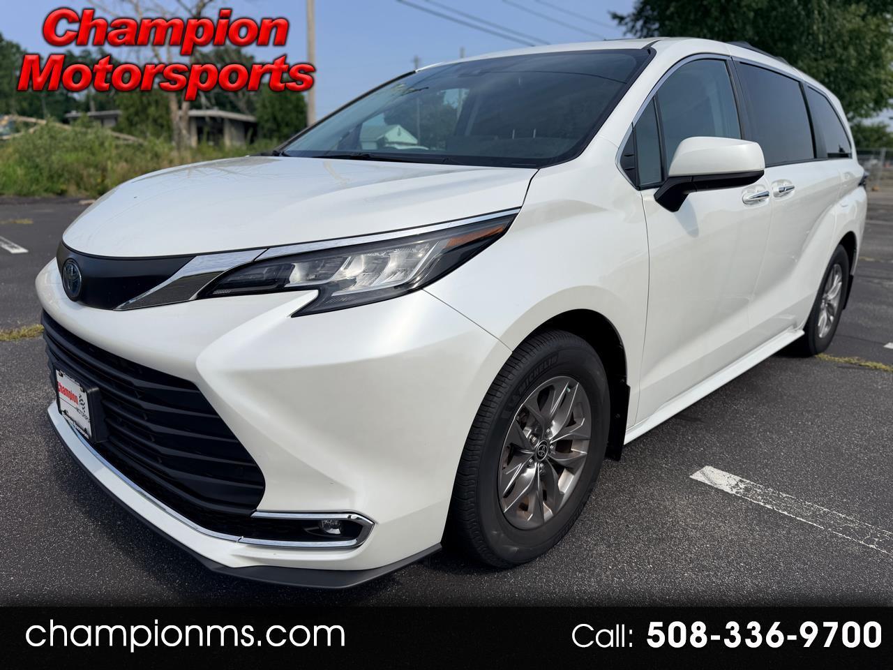 2022 Toyota Sienna XLE 7-Passenger AWD