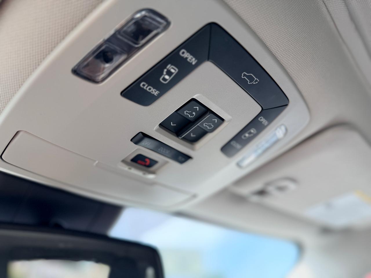 Toyota Sienna XLE 7-Passenger AWD 2022