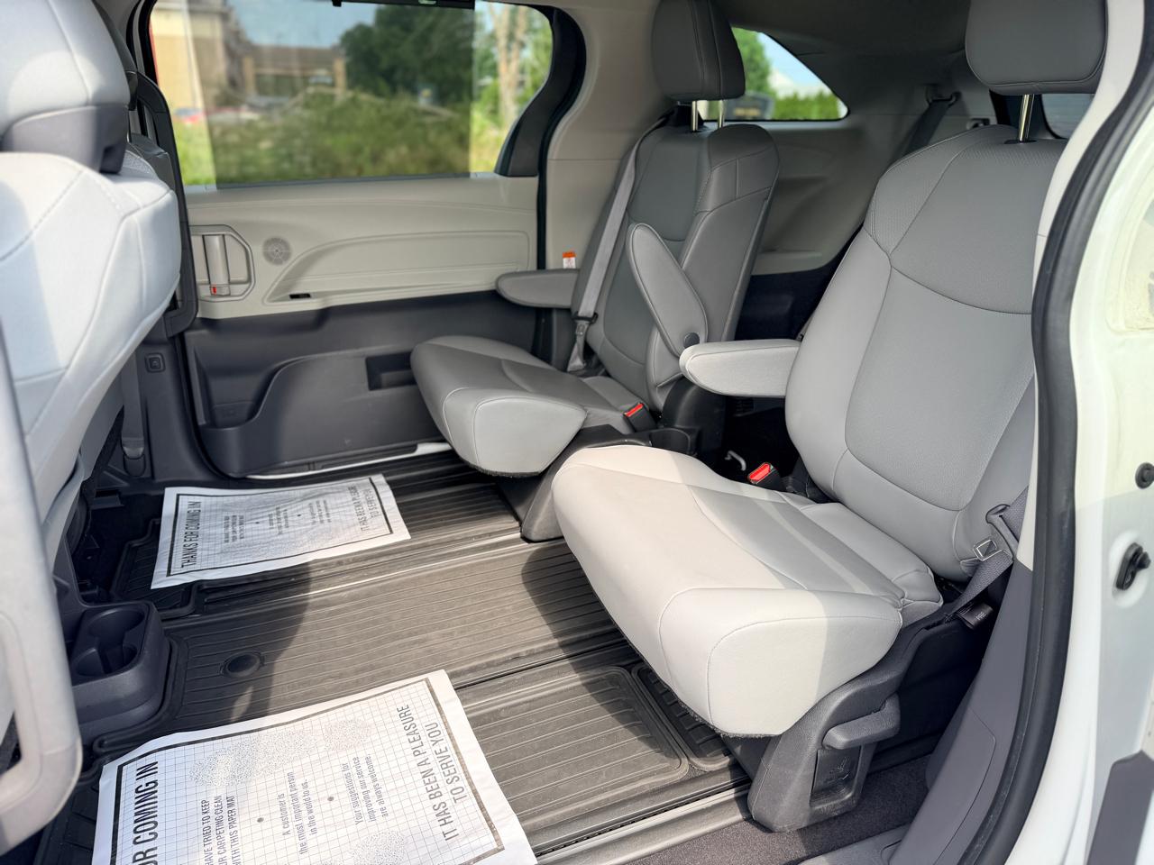 Toyota Sienna XLE 7-Passenger AWD 2022