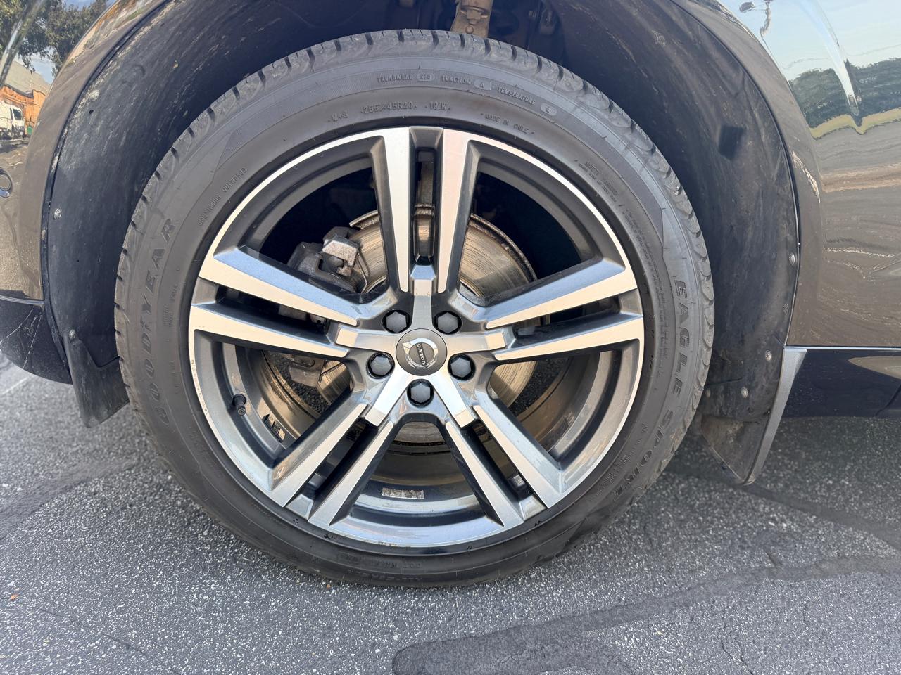 Volvo XC60 T5 Momentum AWD 2019
