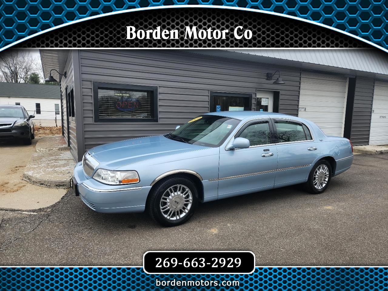 Lincoln Town Car 4dr Sdn Signature Limited 2009