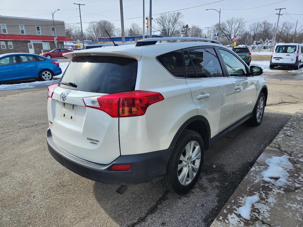 Toyota RAV4 AWD 4dr Limited (Natl) 2013