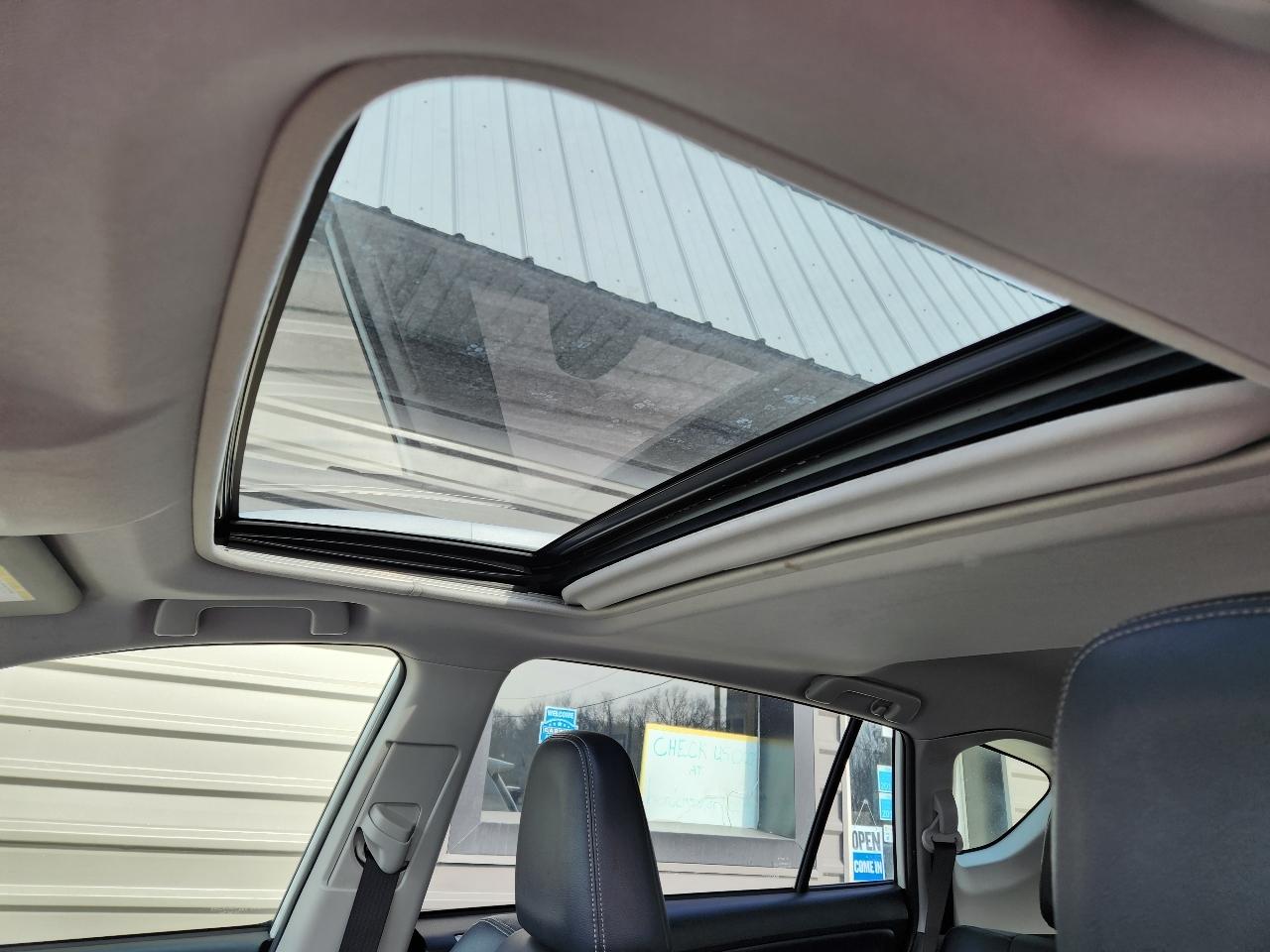 Toyota RAV4 AWD 4dr Limited (Natl) 2013