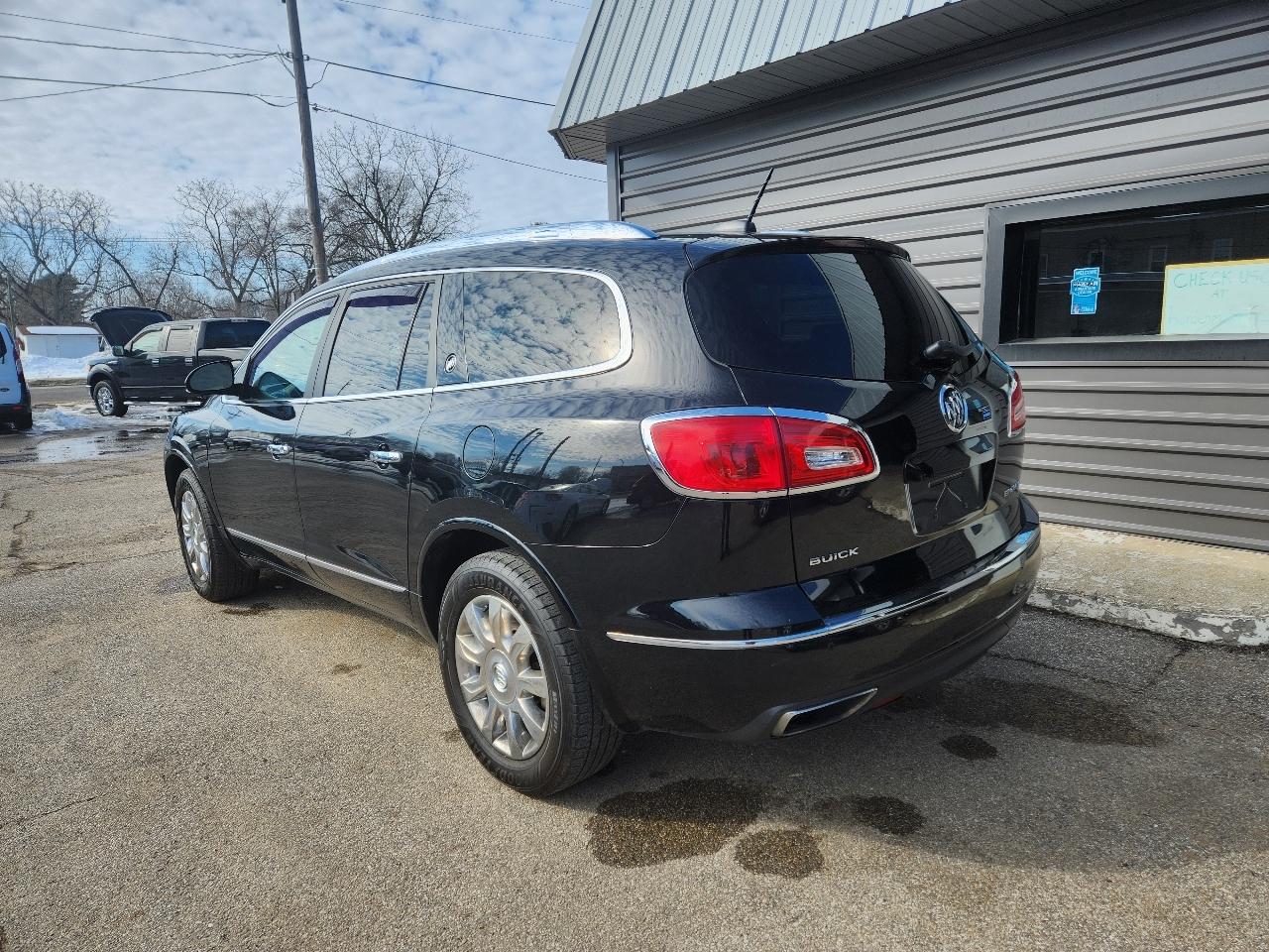 Buick Enclave FWD 4dr Leather 2016