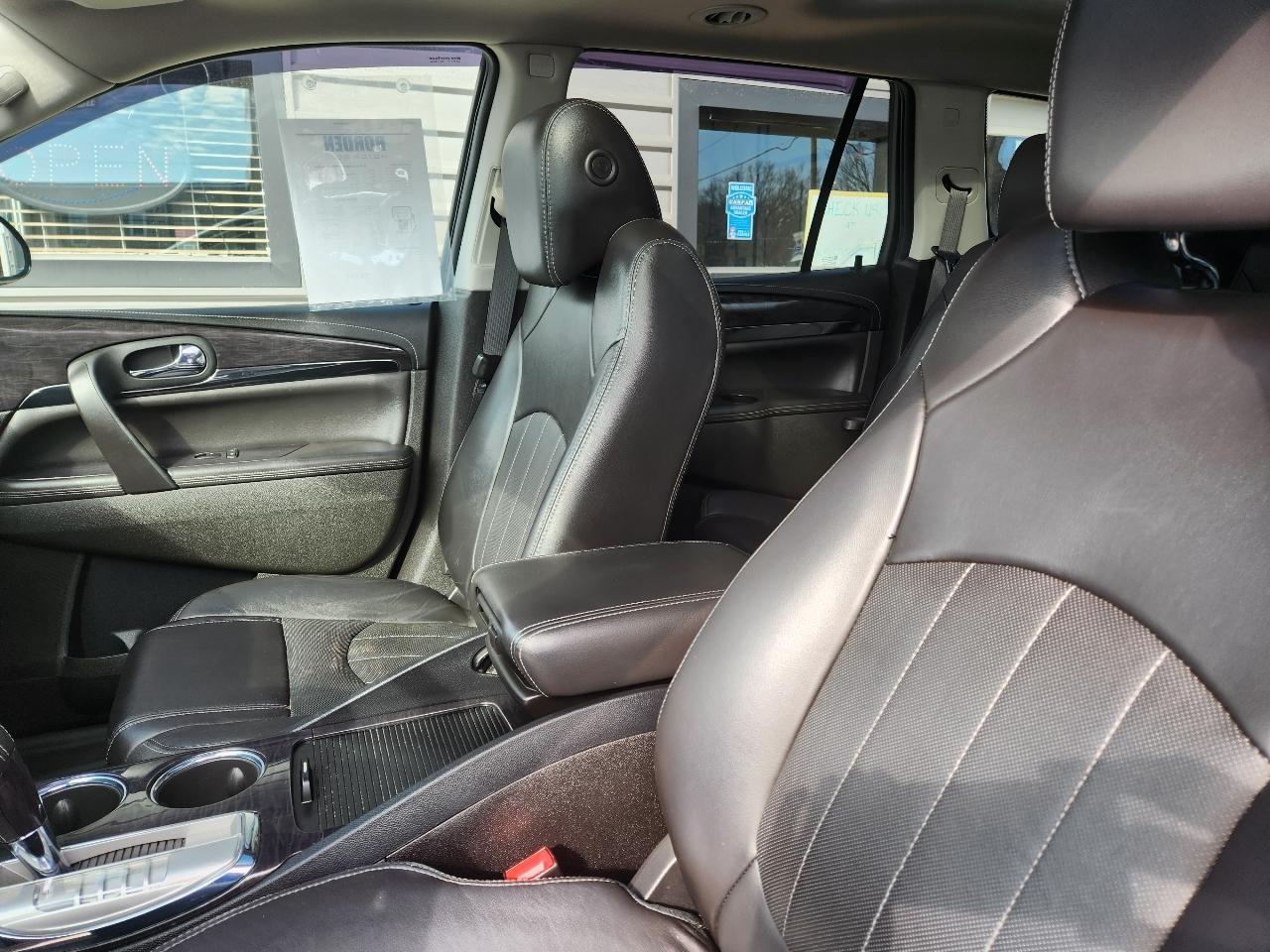 Buick Enclave FWD 4dr Leather 2016