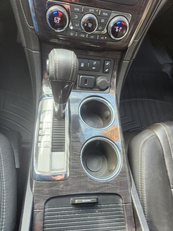 Buick Enclave FWD 4dr Leather 2016