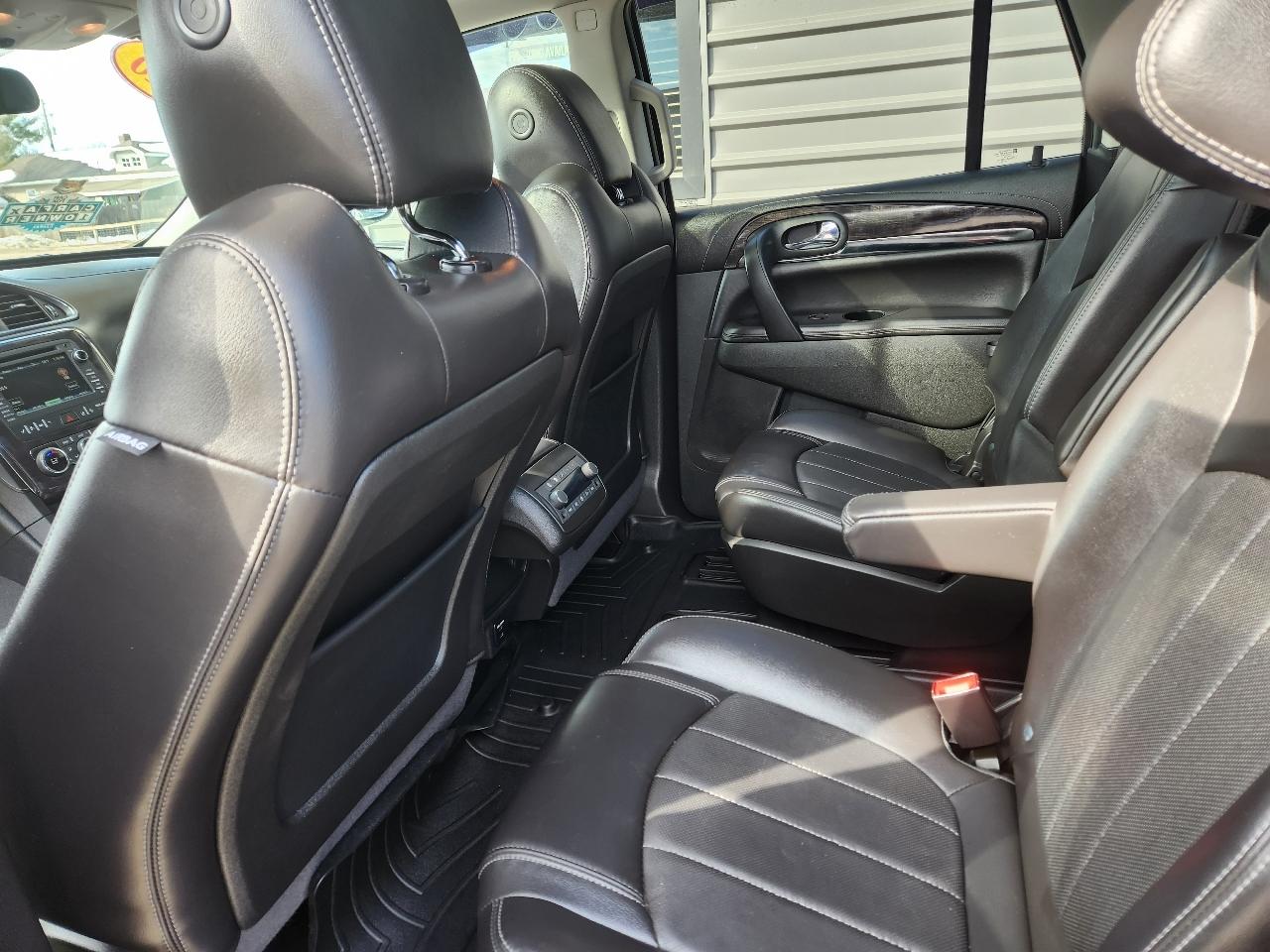 Buick Enclave FWD 4dr Leather 2016