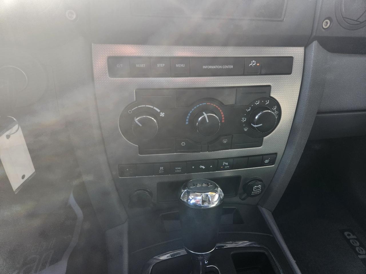 Jeep Commander 4WD 4dr Sport 2007