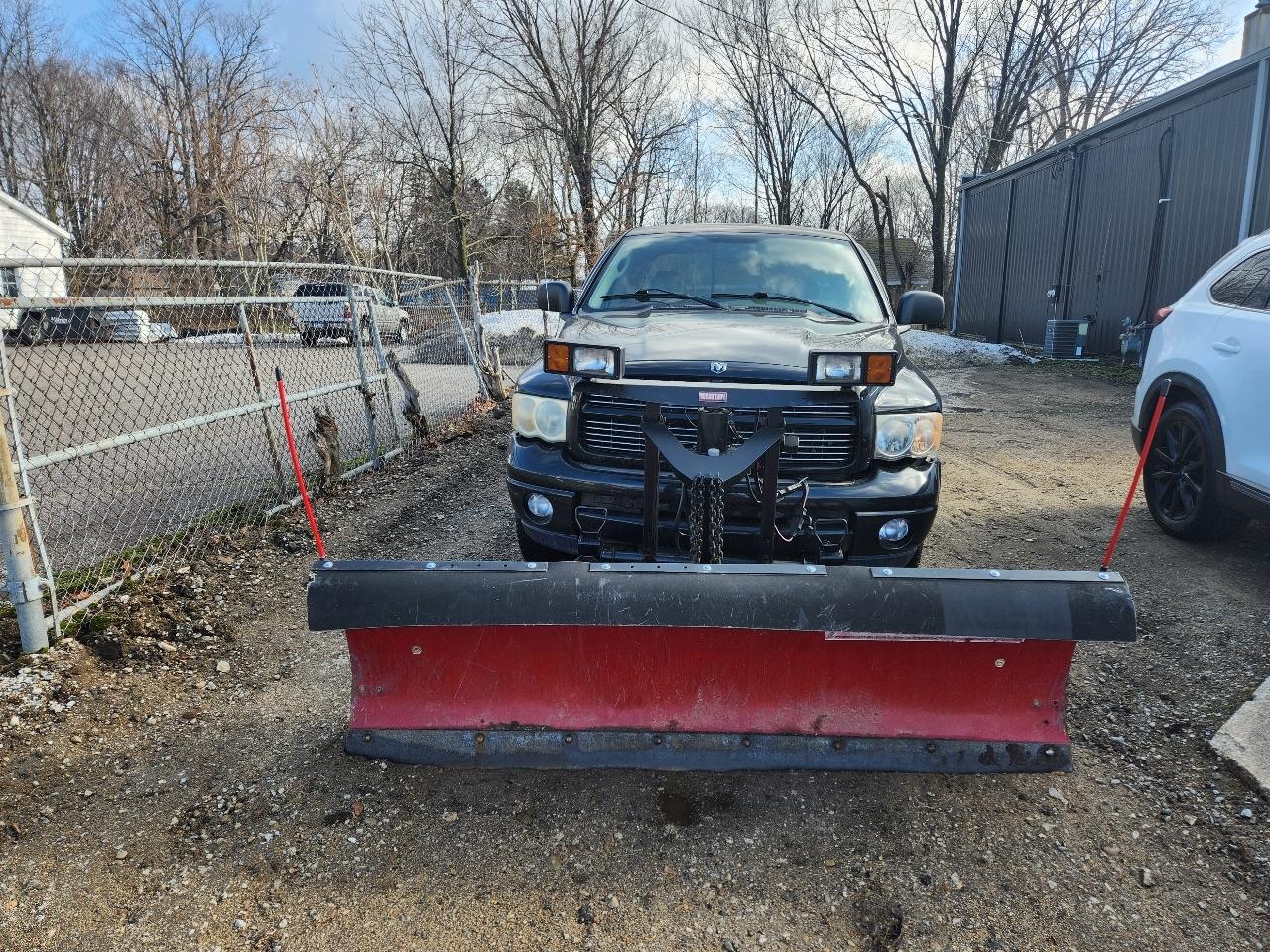 Dodge Ram 1500 4dr Quad Cab 140.5" WB 4WD SLT 2003