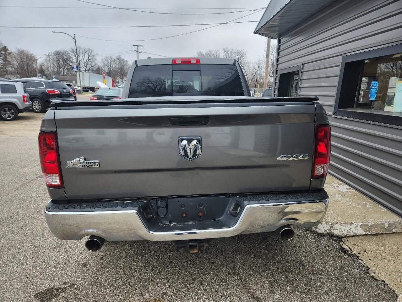 RAM 1500 4WD Quad Cab 140.5" Big Horn 2013