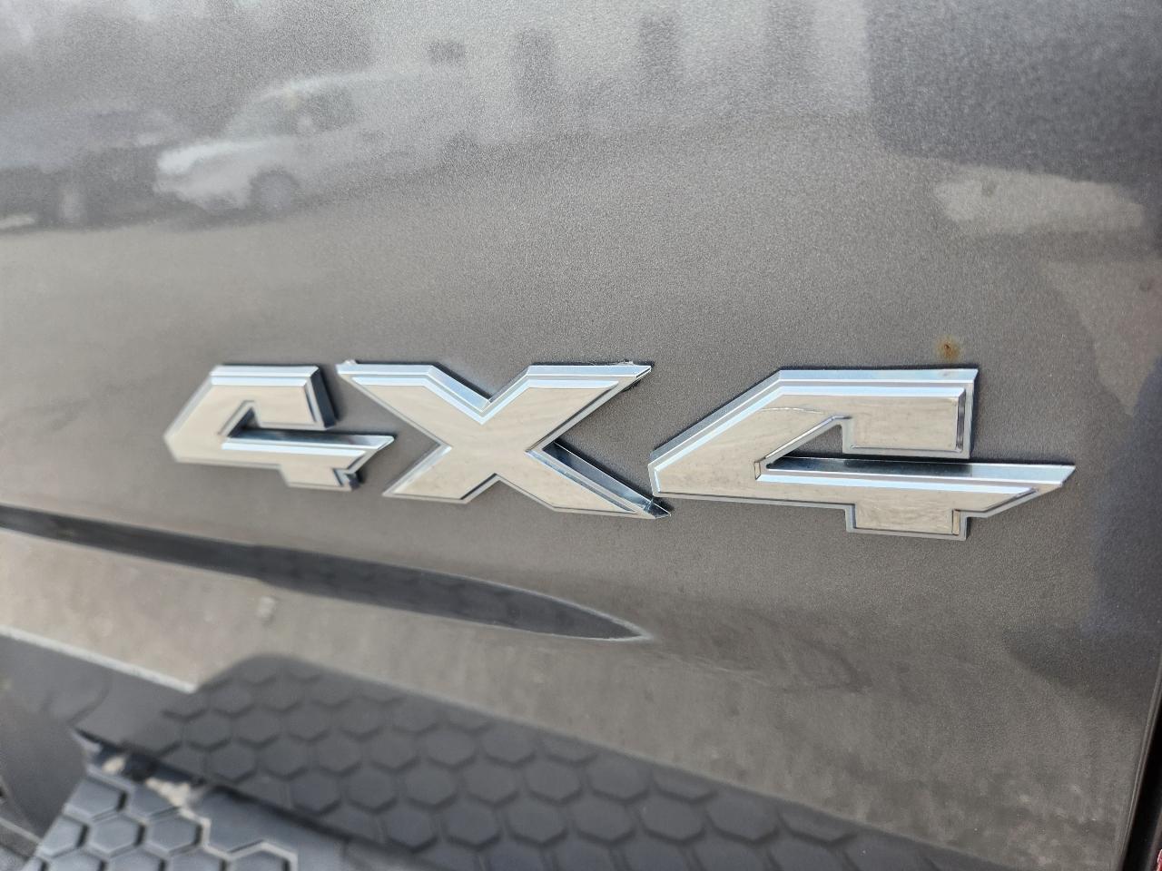 RAM 1500 4WD Quad Cab 140.5" Big Horn 2013