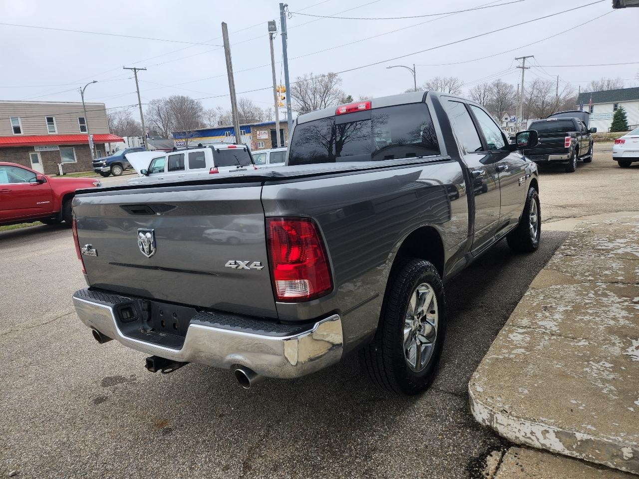 RAM 1500 4WD Quad Cab 140.5" Big Horn 2013