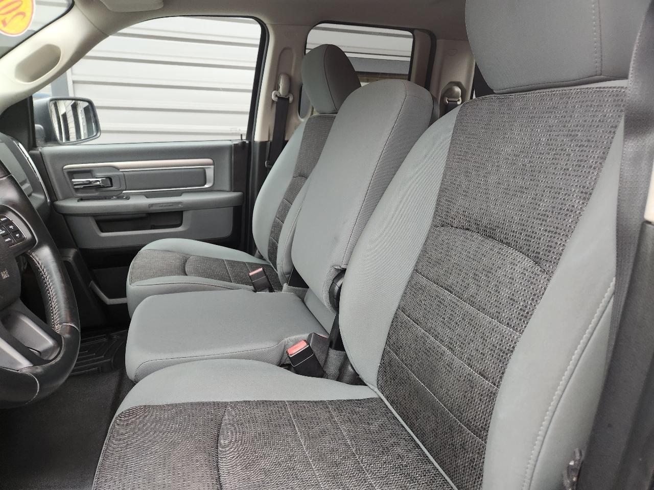 RAM 1500 4WD Quad Cab 140.5" Big Horn 2013