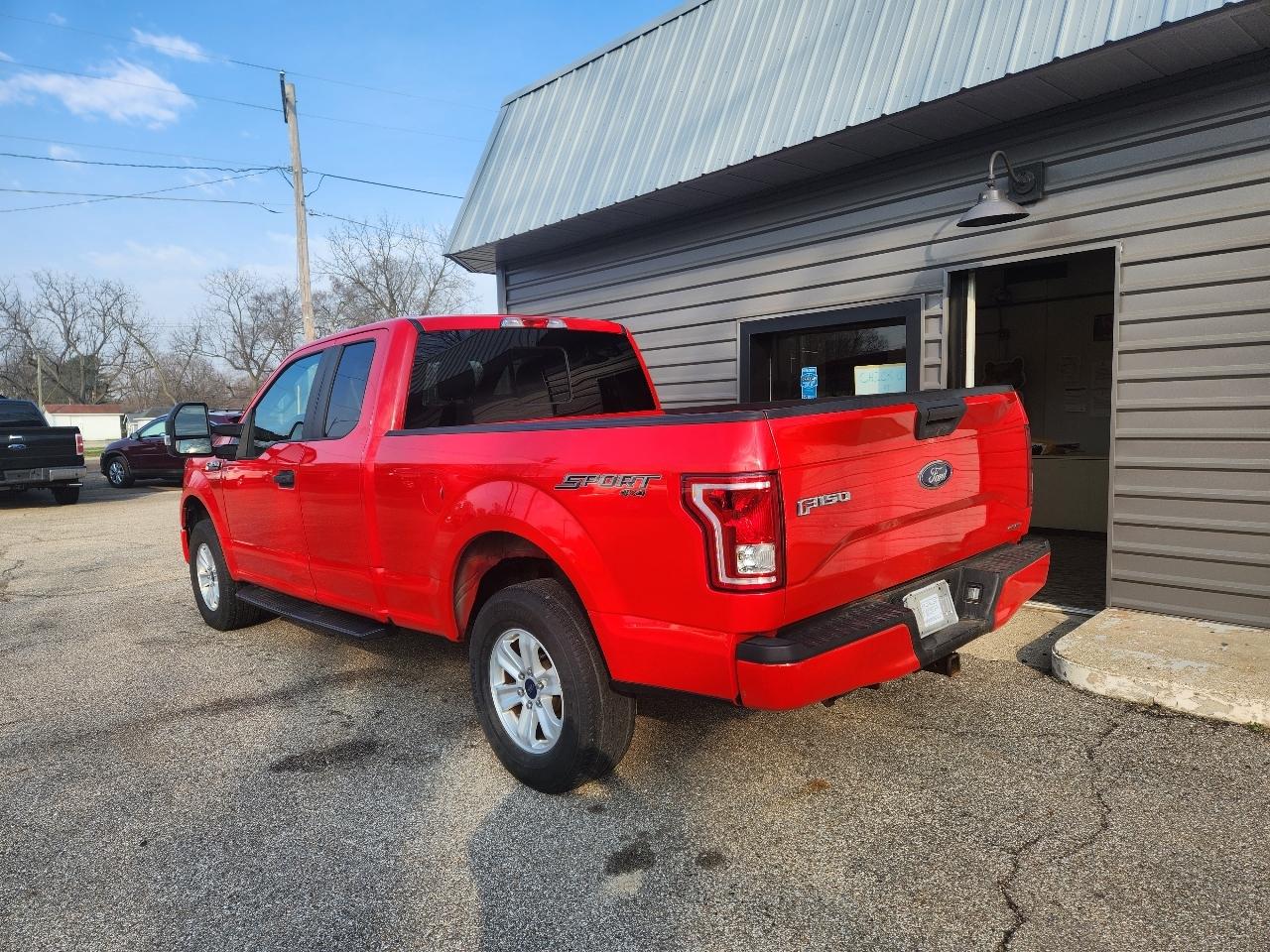 Ford F-150 4WD SuperCab 163" Lariat w/HD Payload Pkg 2015