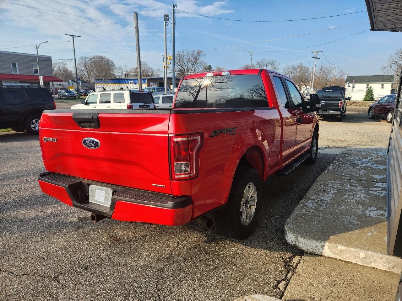 Ford F-150 4WD SuperCab 163" Lariat w/HD Payload Pkg 2015