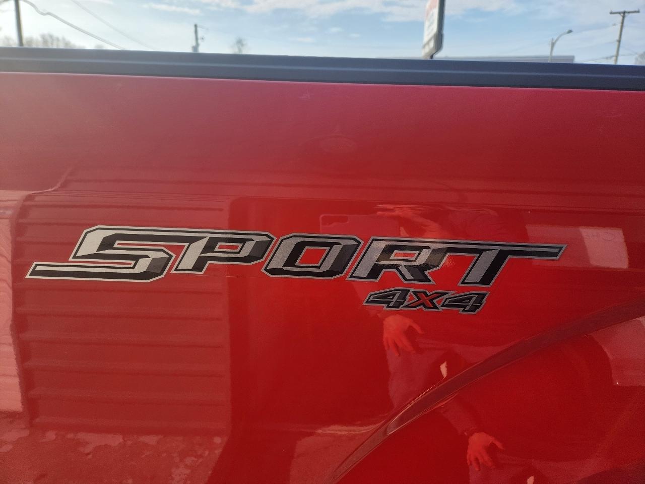 Ford F-150 4WD SuperCab 163" Lariat w/HD Payload Pkg 2015