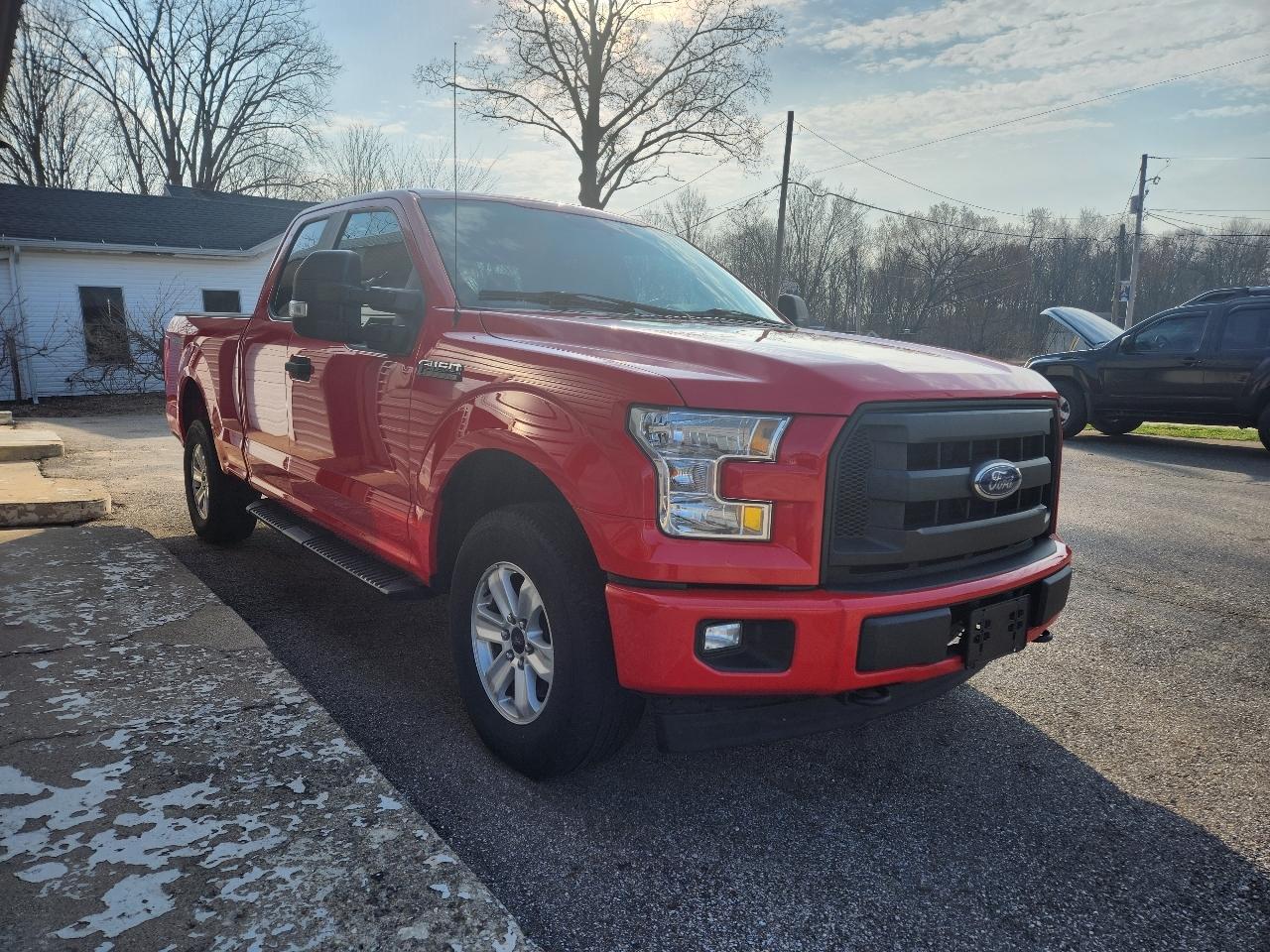 Ford F-150 4WD SuperCab 163" Lariat w/HD Payload Pkg 2015
