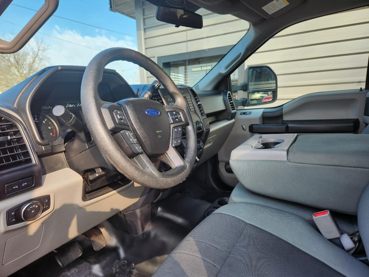 Ford F-150 4WD SuperCab 163" Lariat w/HD Payload Pkg 2015