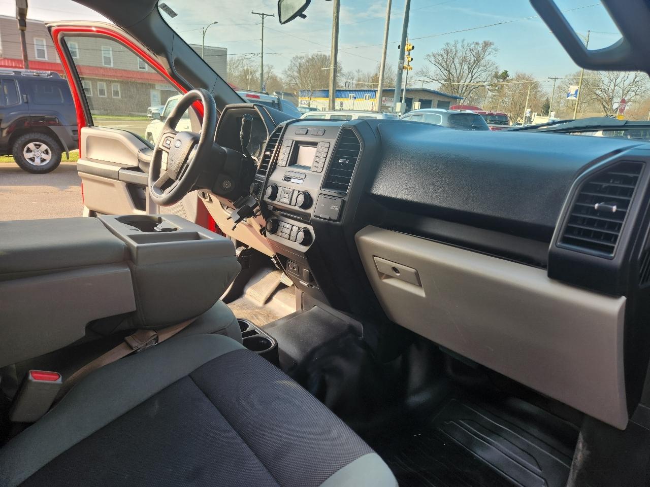 Ford F-150 4WD SuperCab 163" Lariat w/HD Payload Pkg 2015