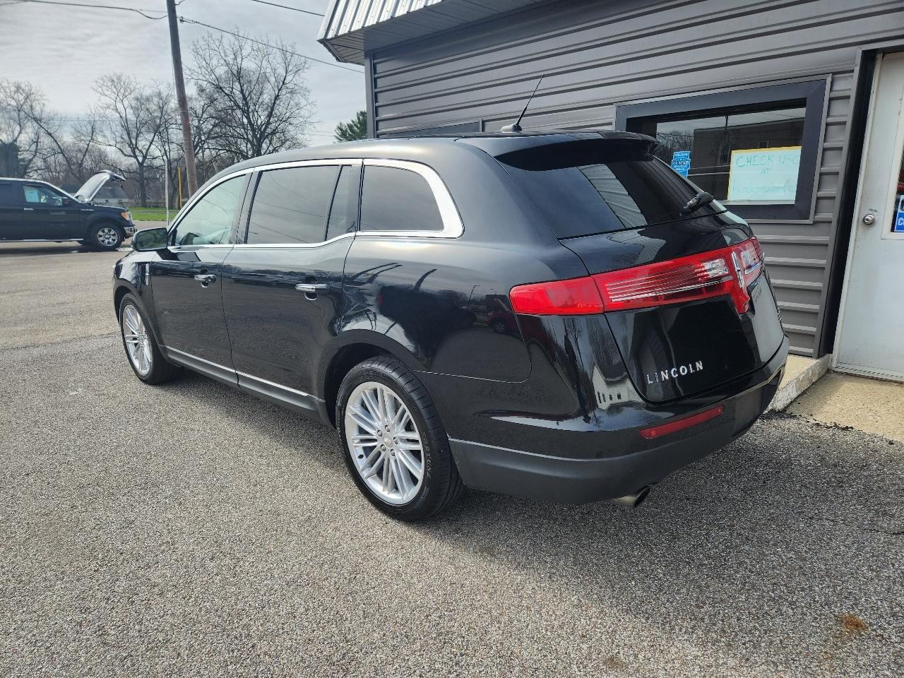 Lincoln MKT 3.5L AWD Standard 2019