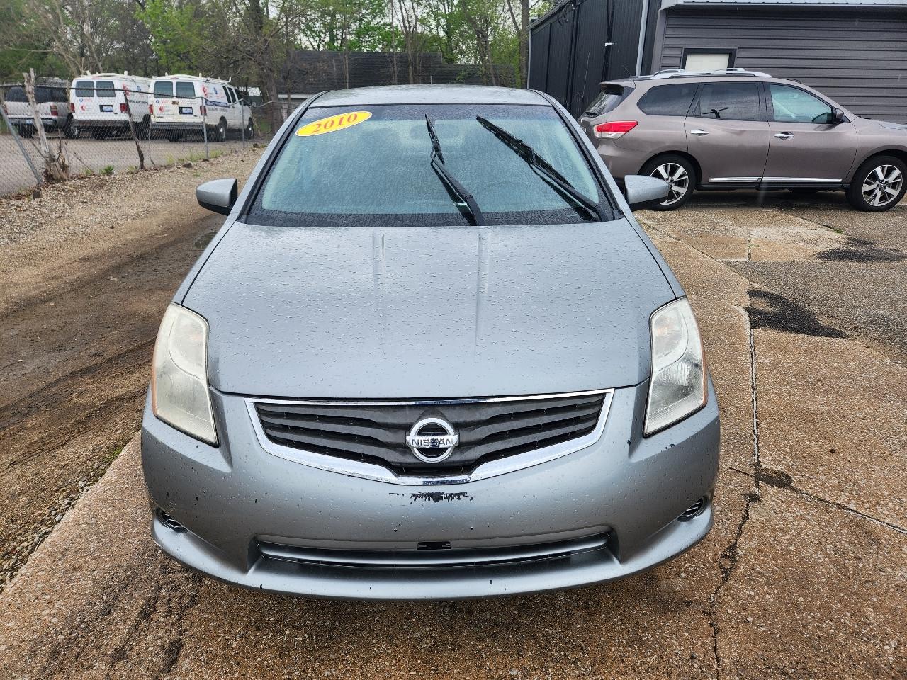 Nissan Sentra 4dr Sdn I4 CVT 2.0 2010