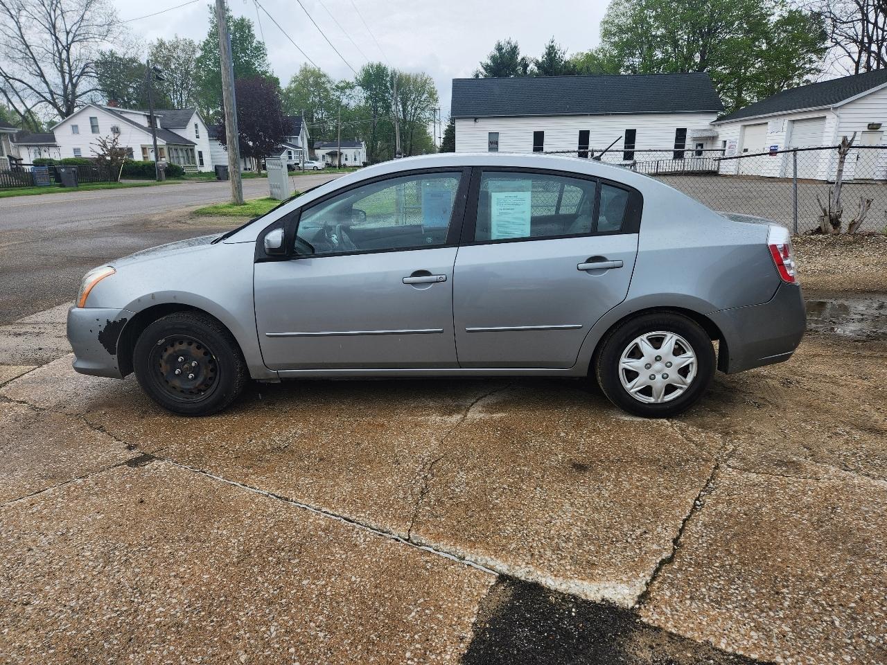 Nissan Sentra 4dr Sdn I4 CVT 2.0 2010