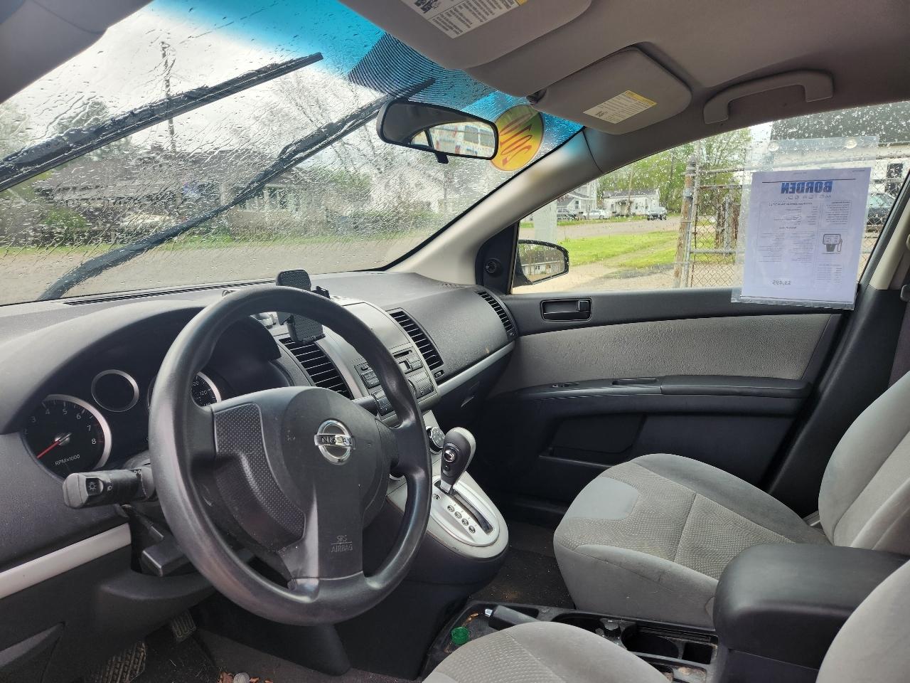 Nissan Sentra 4dr Sdn I4 CVT 2.0 2010