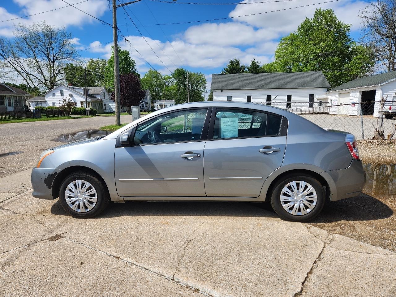 Nissan Sentra 4dr Sdn I4 CVT 2.0 2010