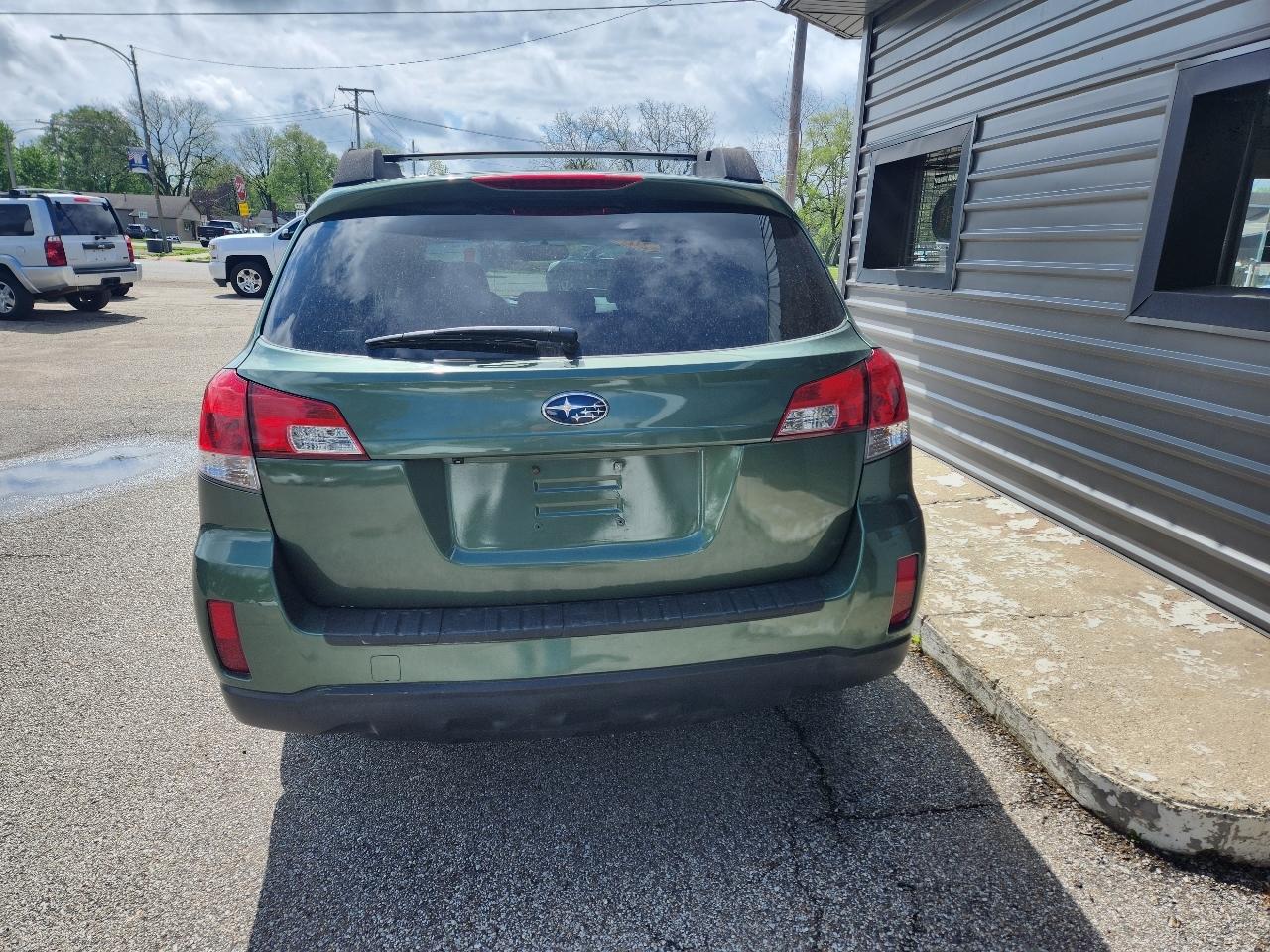 Subaru Outback 4dr Wgn H4 Auto 2.5i Premium 2013