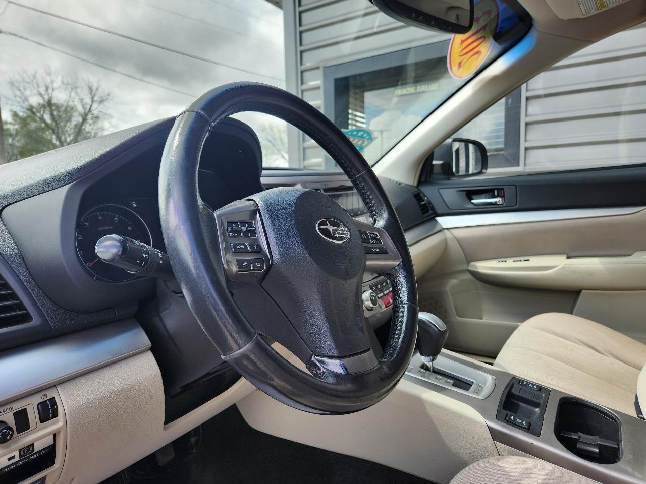 Subaru Outback 4dr Wgn H4 Auto 2.5i Premium 2013