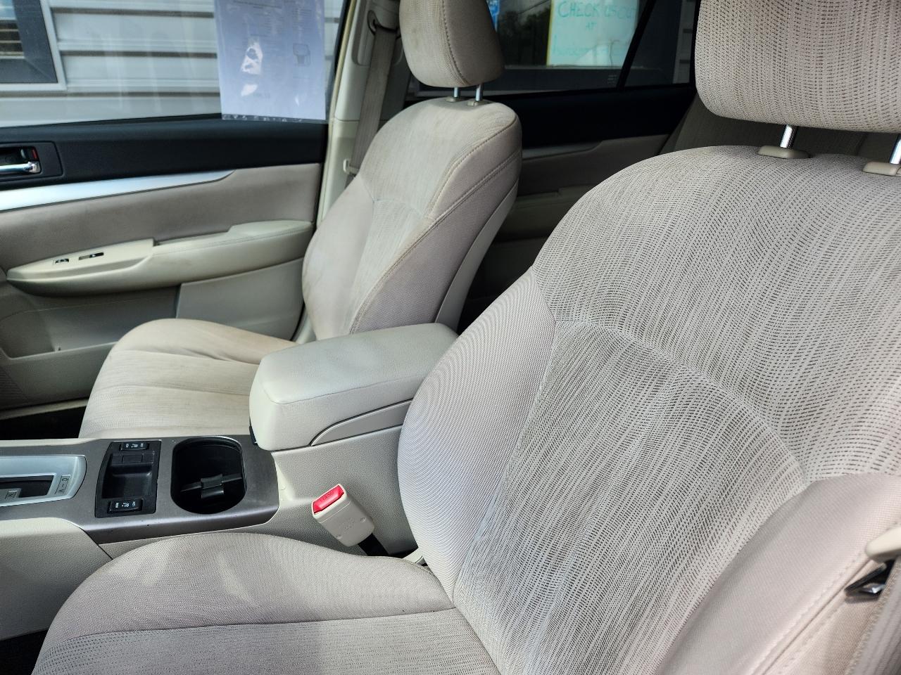 Subaru Outback 4dr Wgn H4 Auto 2.5i Premium 2013