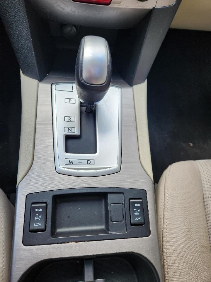 Subaru Outback 4dr Wgn H4 Auto 2.5i Premium 2013