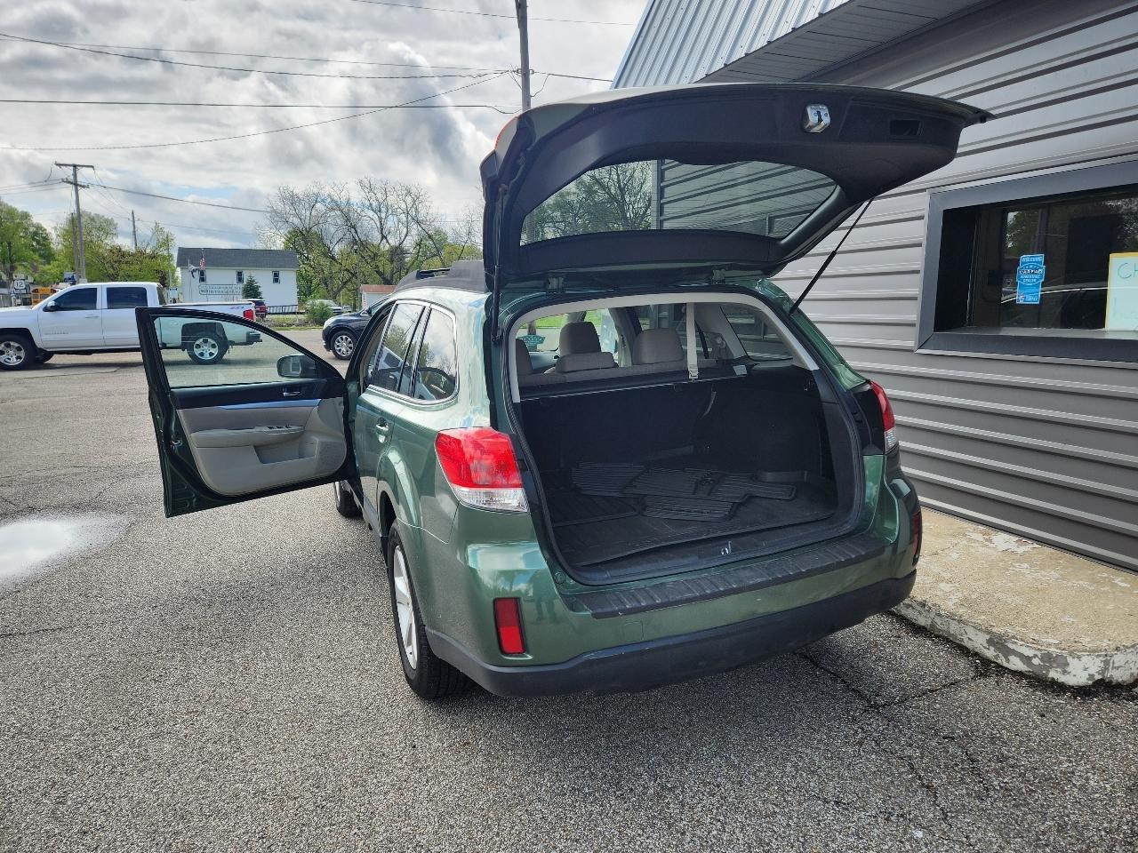 Subaru Outback 4dr Wgn H4 Auto 2.5i Premium 2013